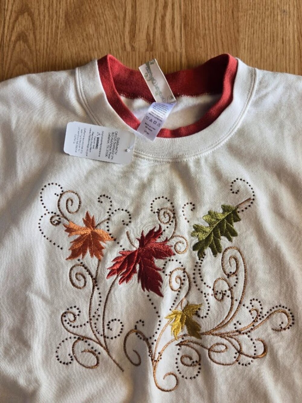 NWT Decorated Originals Fall Embroidered Leaves Sweatshirt L
